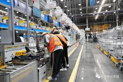 移動機器人賦能汽車配件智造 斯坦德助力東風李爾打造智能標桿工廠